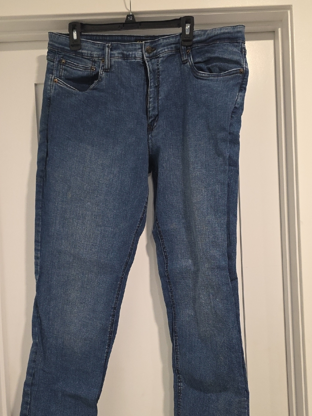 Men's Mid Blue Straight Leg Jeans